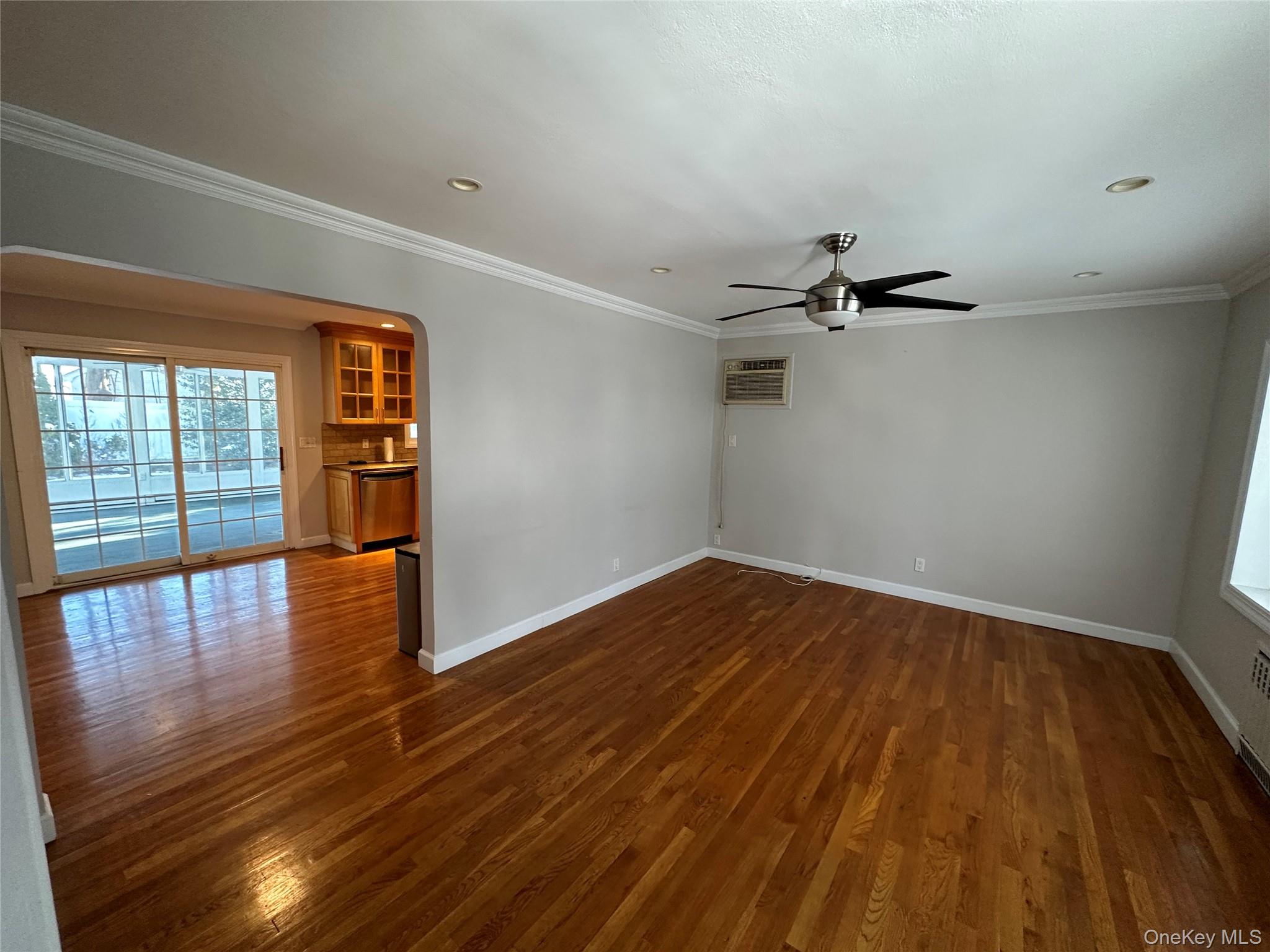 75 Cornwell Avenue, Williston Park, NY 11596