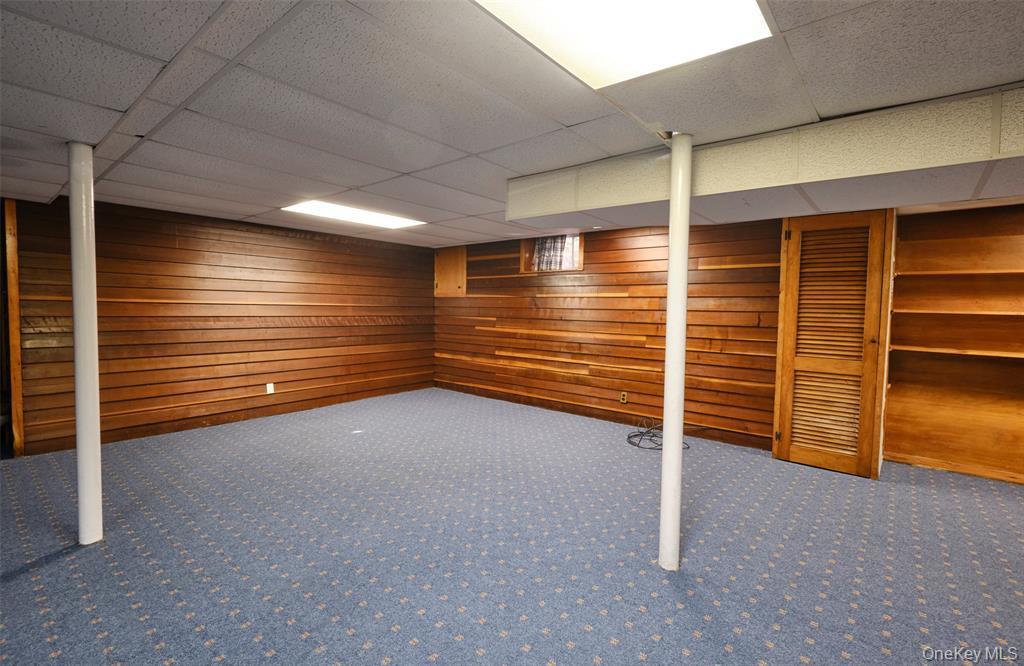 695 Hunt Lane, Manhasset, NY 11030