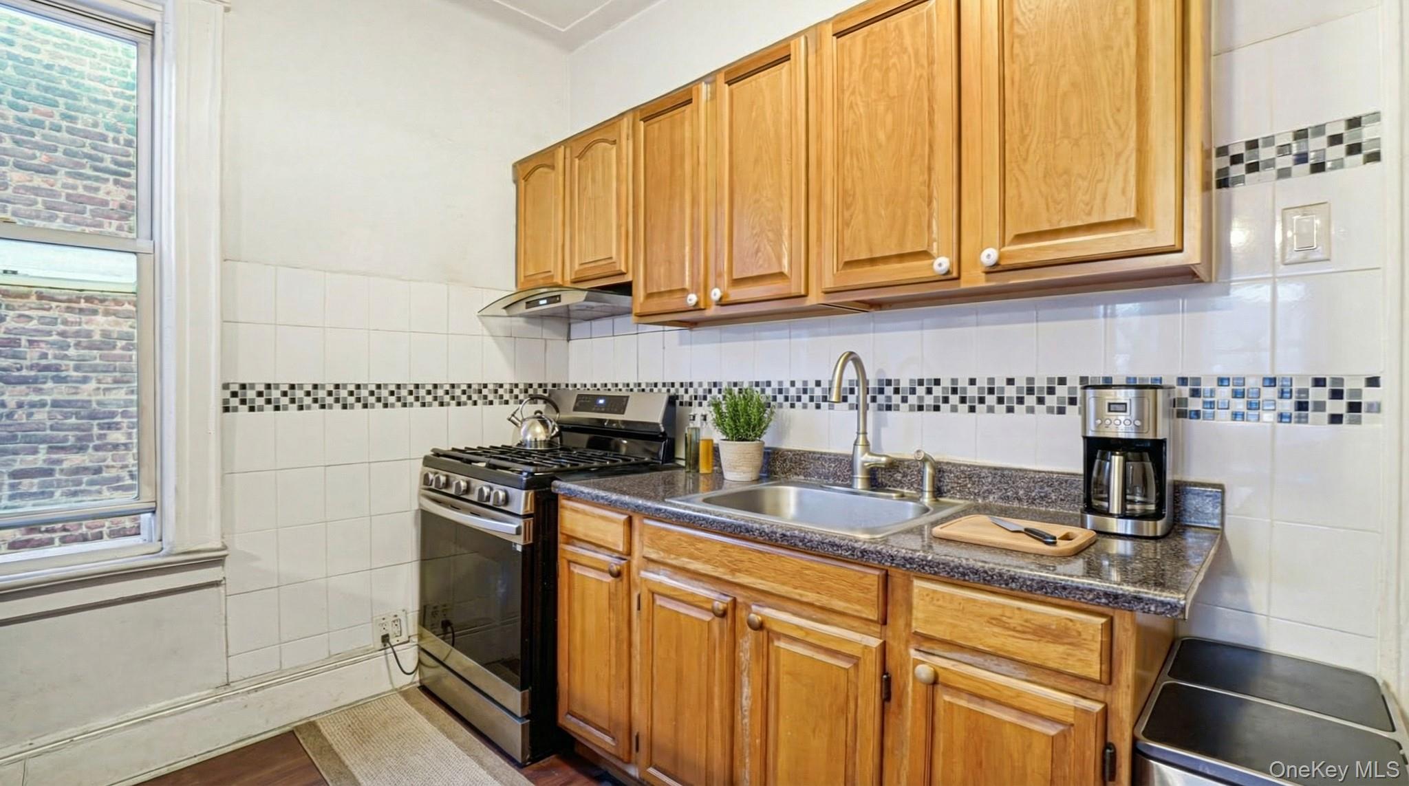 1659 Decatur Street, Ridgewood, NY 11385