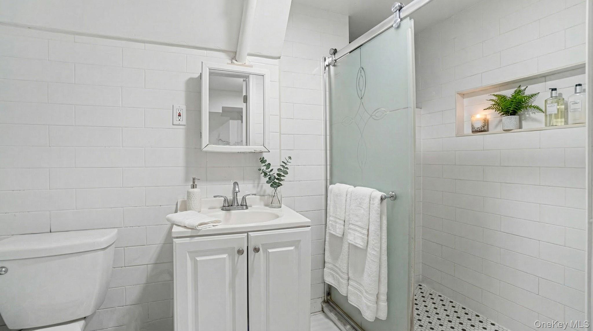 1659 Decatur Street, Ridgewood, NY 11385