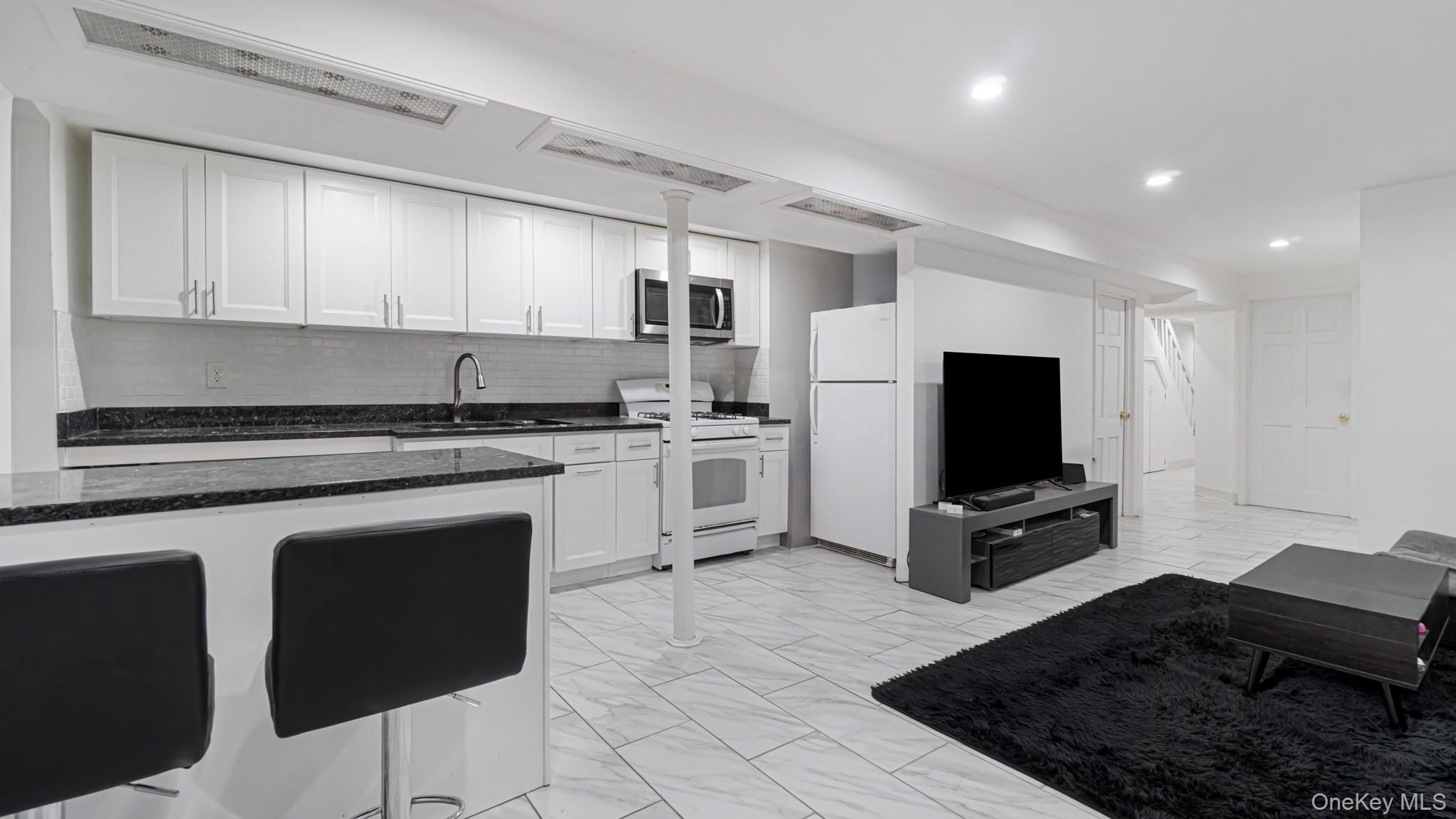 1659 Decatur Street, Ridgewood, NY 11385