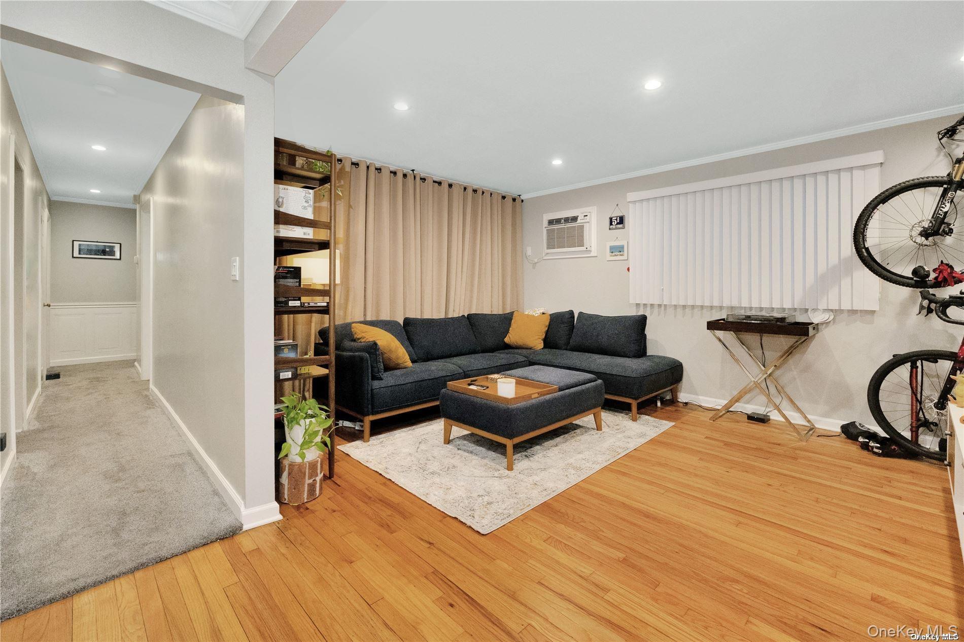 245 W Chester Street W, Long Beach, NY 11561