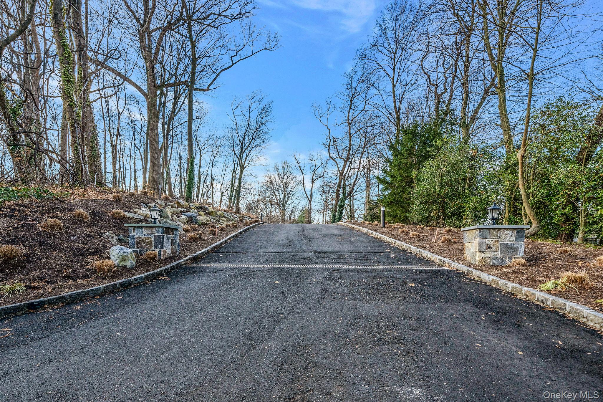 36 Cow Neck Road, Sands Point, NY 11050