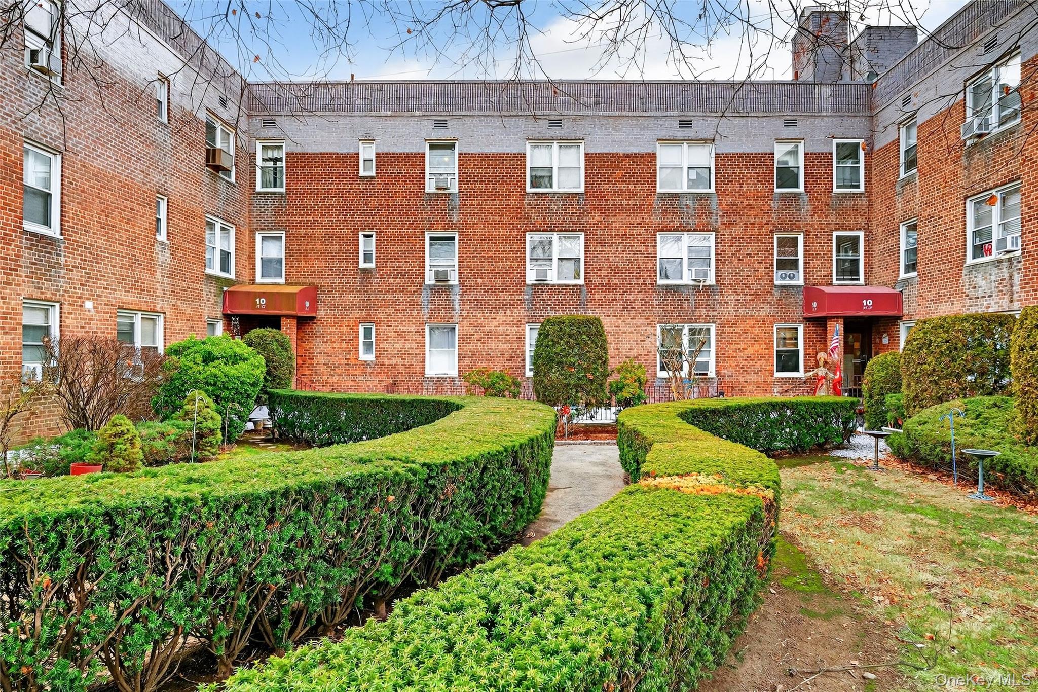 10 Davenport Avenue # 1F, New Rochelle, NY 10805