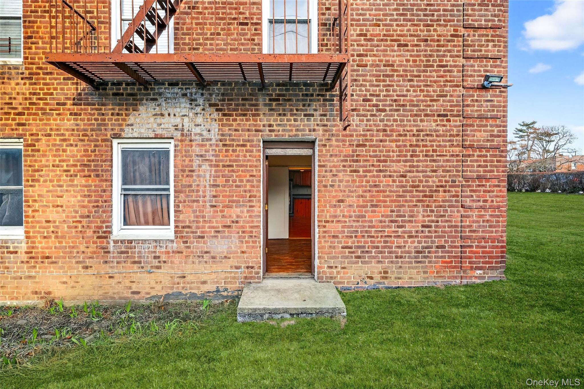 10 Davenport Avenue # 1F, New Rochelle, NY 10805