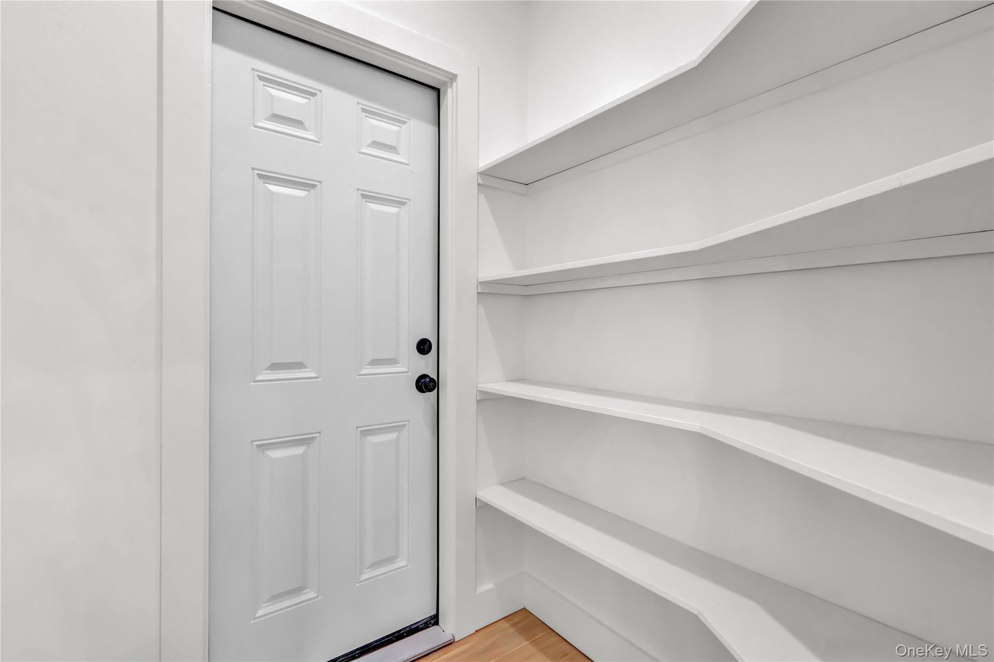 12 Dahlia Lane, Wantagh, NY 11793