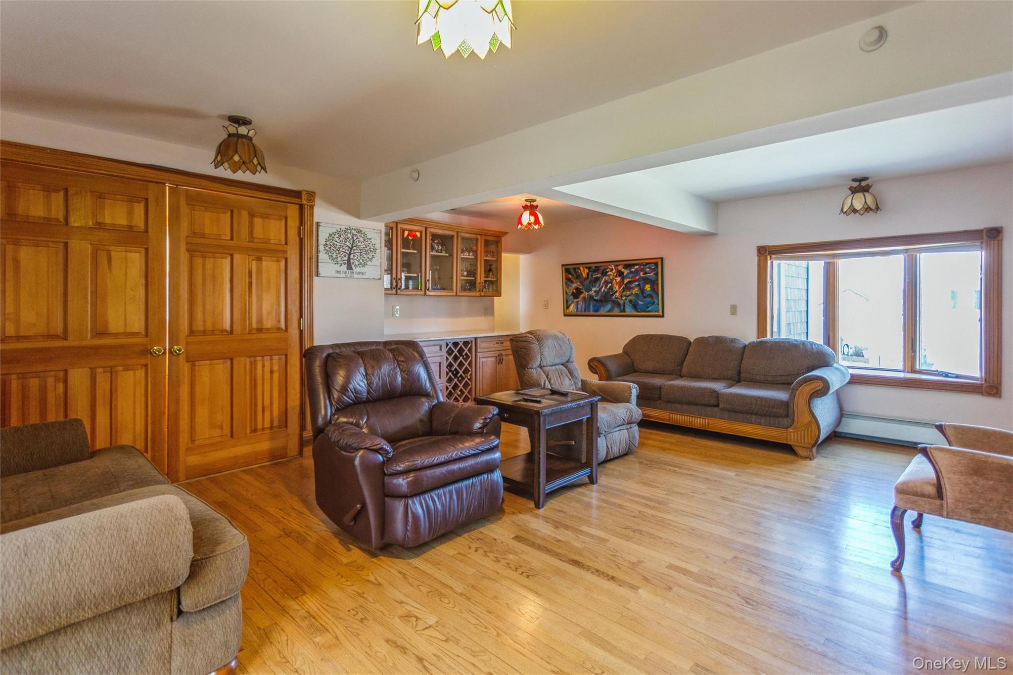 73 Parma Road, Island Park, NY 11558