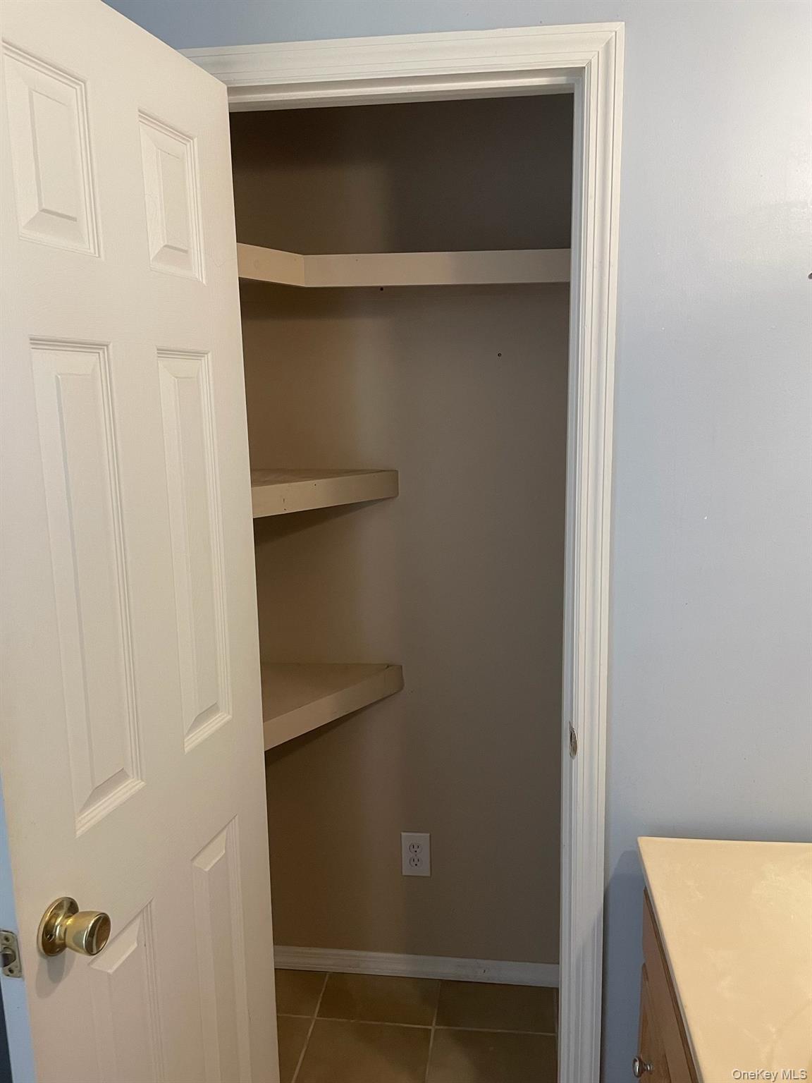 30 Madeley Lane, Stony Brook, NY 11790