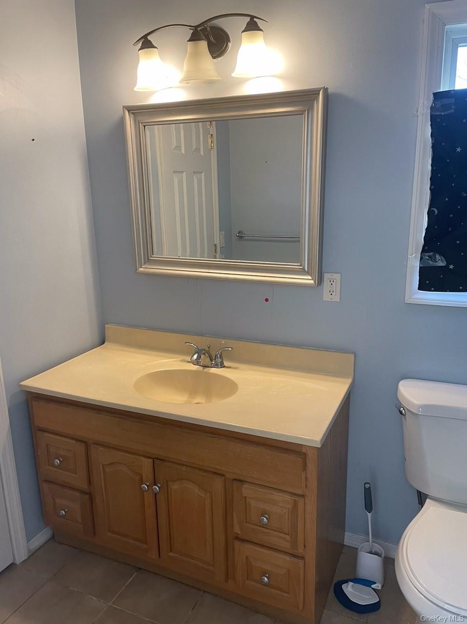 30 Madeley Lane, Stony Brook, NY 11790