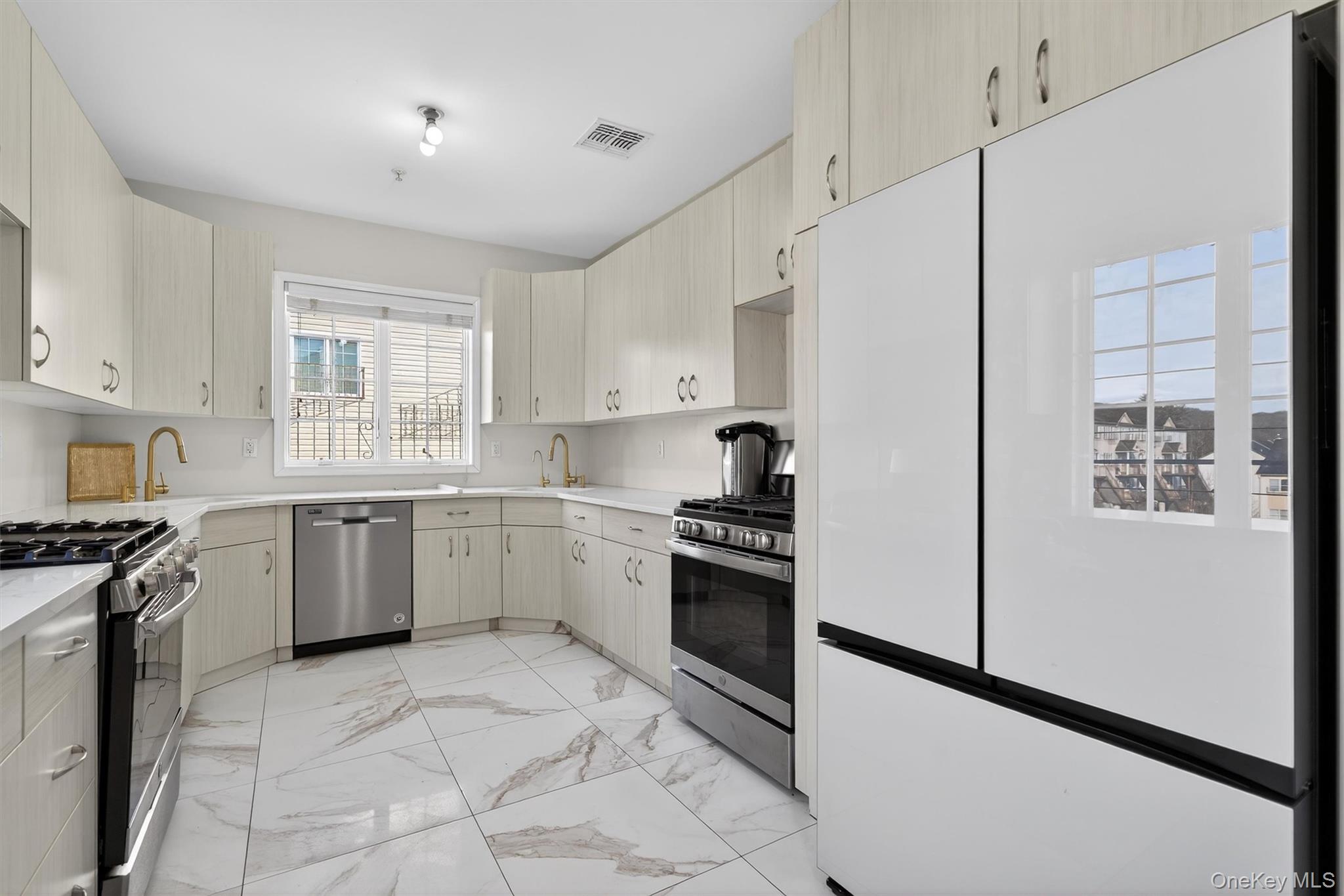 10 Lemberg Court # 401, Monroe, NY 10950