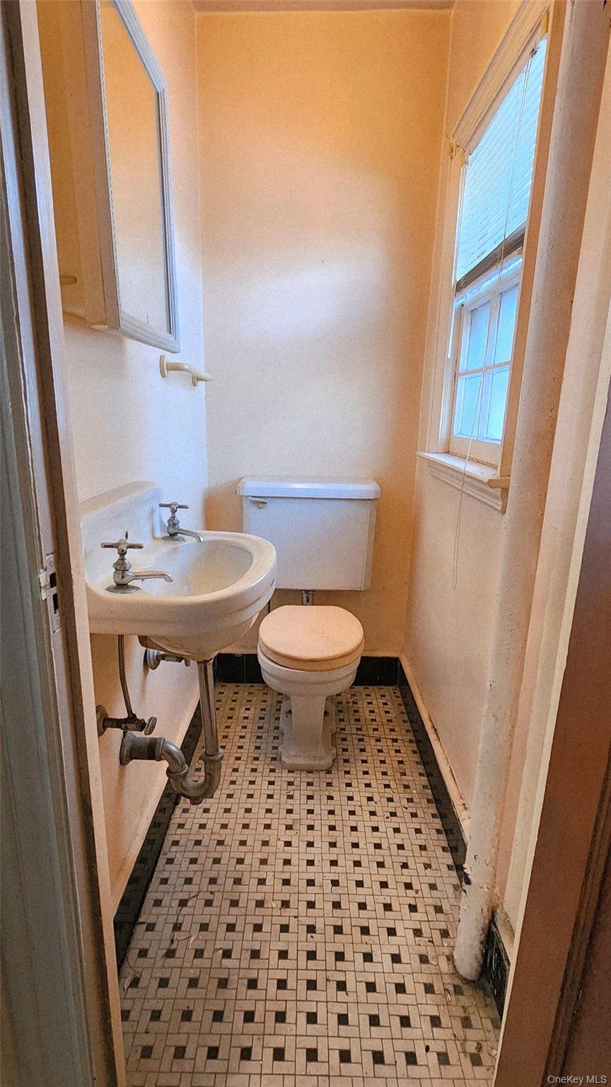 57-52 80th Street, Middle Village, NY 11379