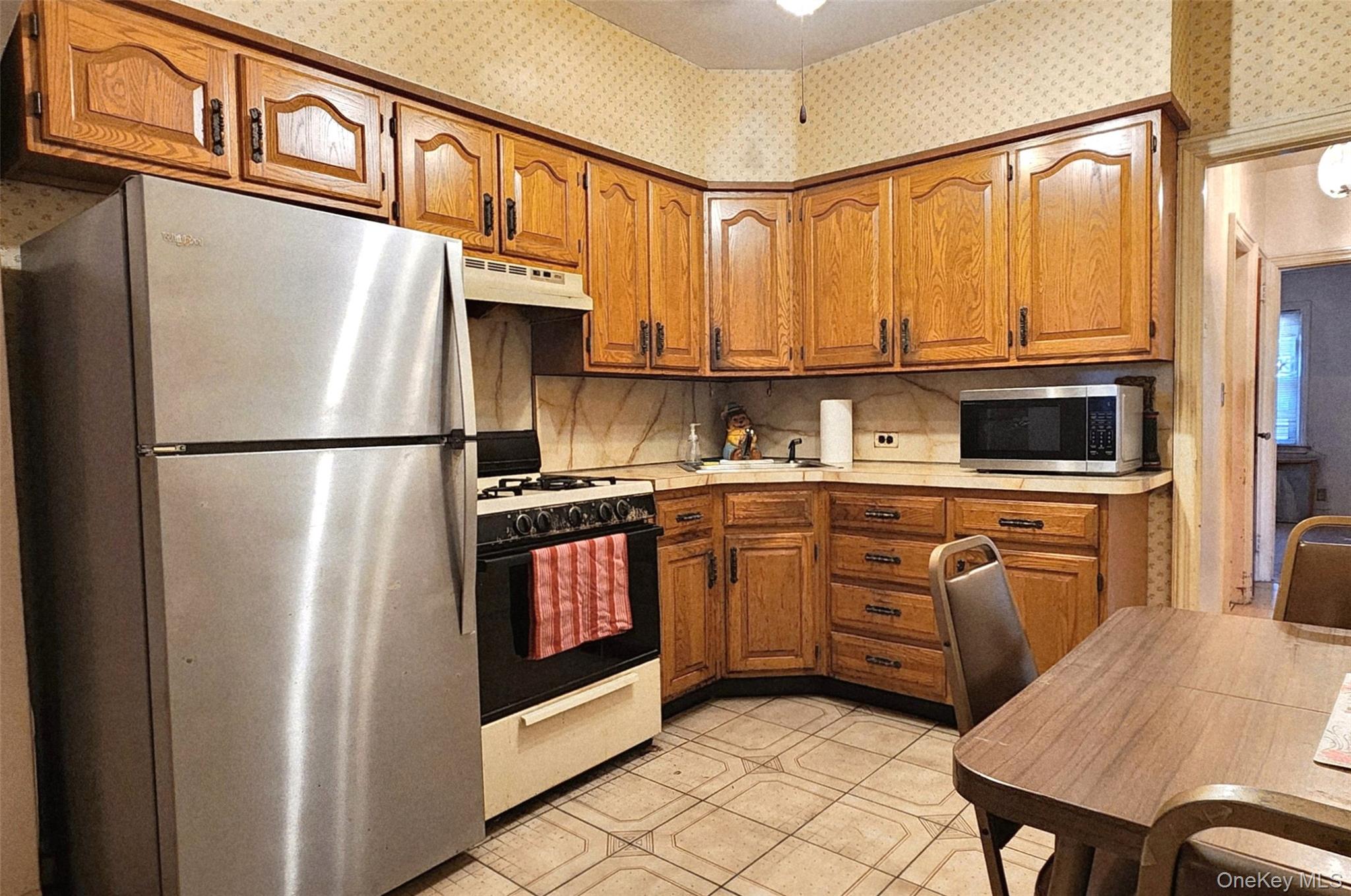 57-52 80th Street, Middle Village, NY 11379