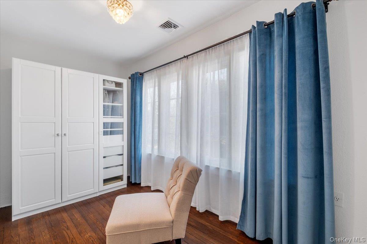 9 Lockwood Road, Scarsdale, NY 10583