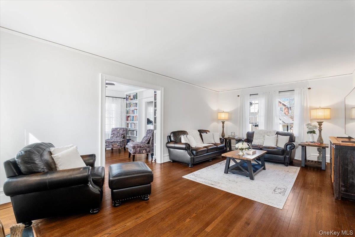 9 Lockwood Road, Scarsdale, NY 10583