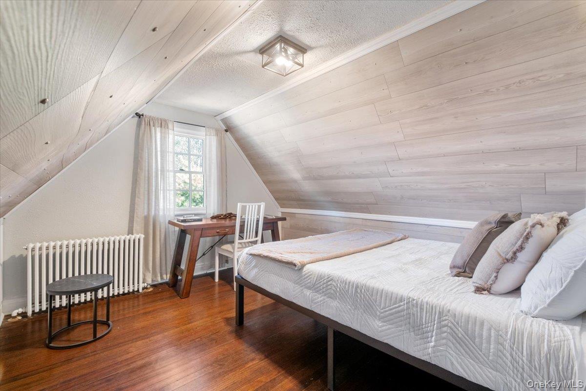 9 Lockwood Road, Scarsdale, NY 10583