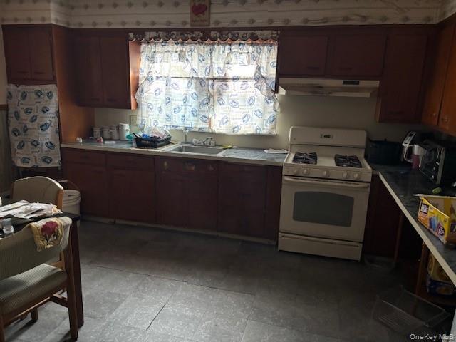 364 Hamilton Avenue, Riverhead, NY 11901