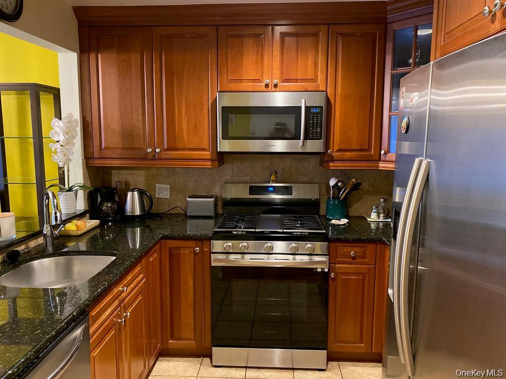 9428 Magnolia Court # 1A, Ozone Park, NY 11417