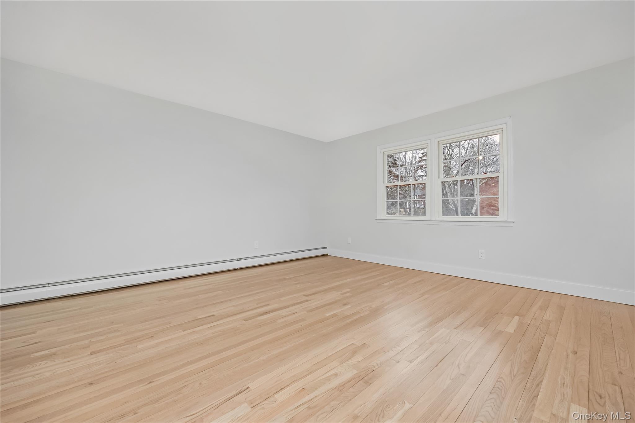 20 Rolling Drive, Brookville, NY 11545