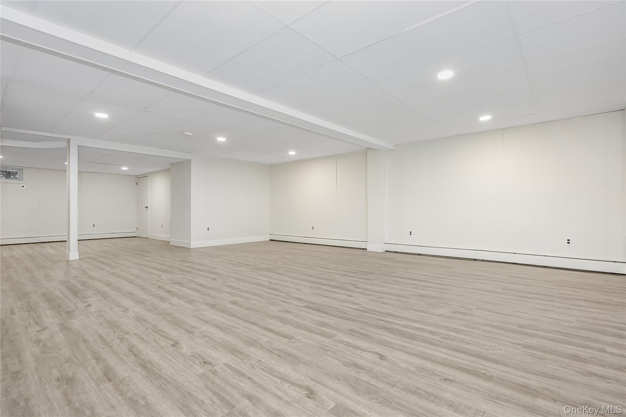 20 Rolling Drive, Brookville, NY 11545