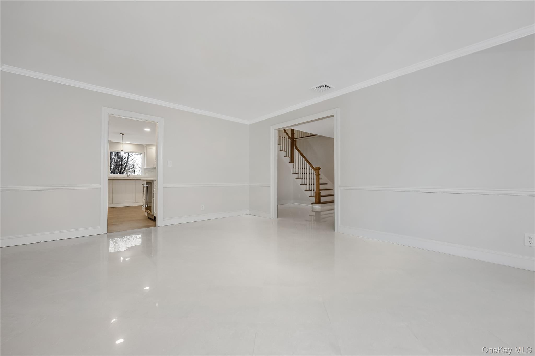 20 Rolling Drive, Brookville, NY 11545