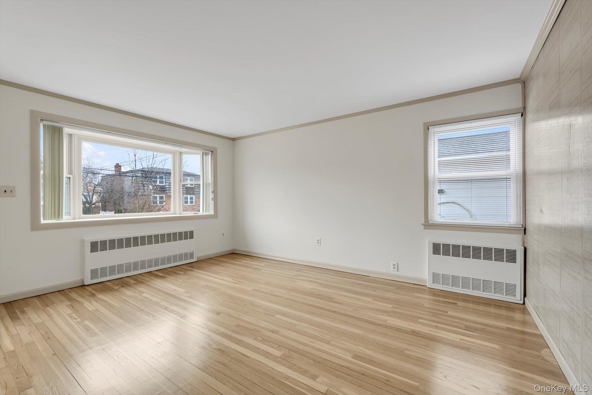 9 Graywood Road, Port Washington, NY 11050