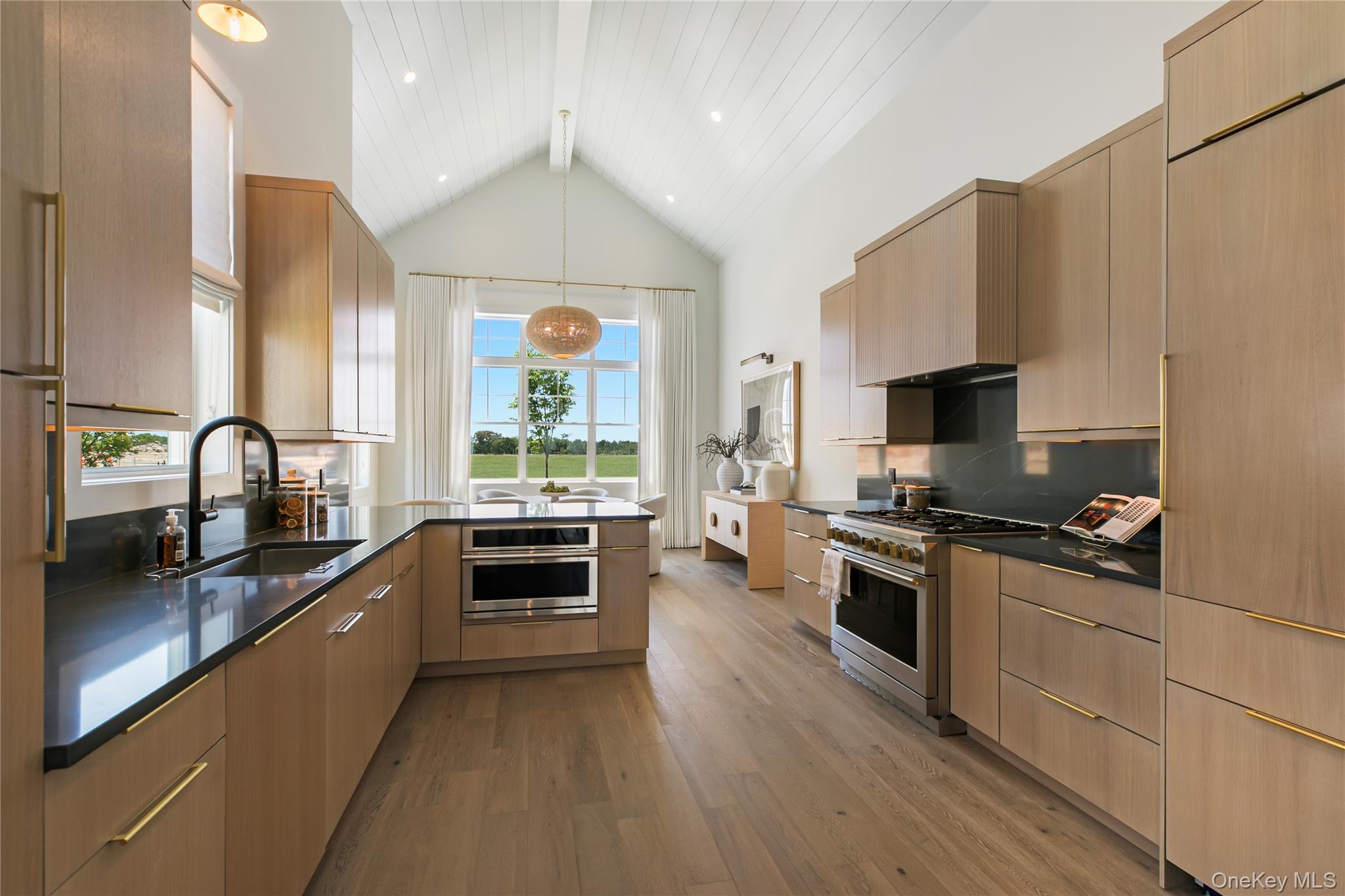 81 Juniper Lane # 25, Yaphank, NY 11980