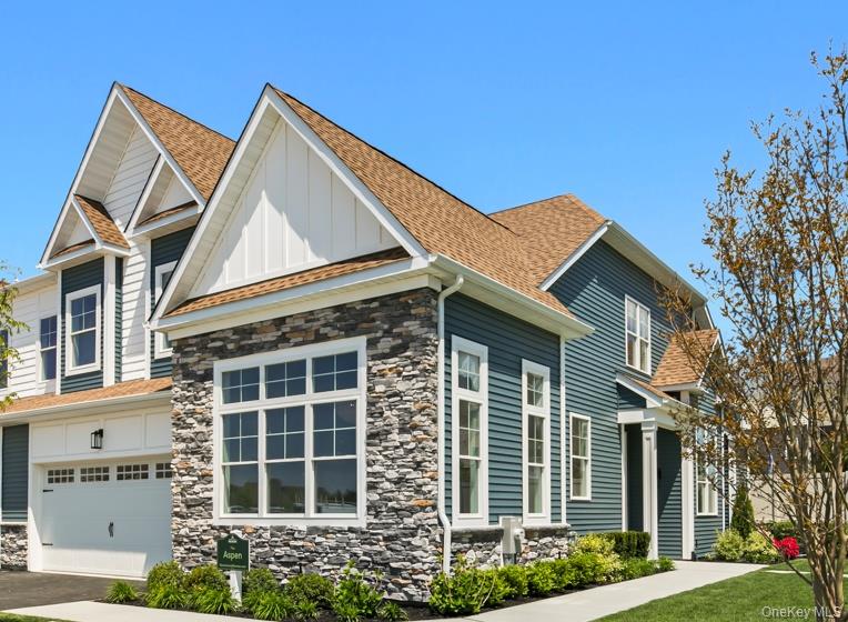 81 Juniper Lane # 25, Yaphank, NY 11980