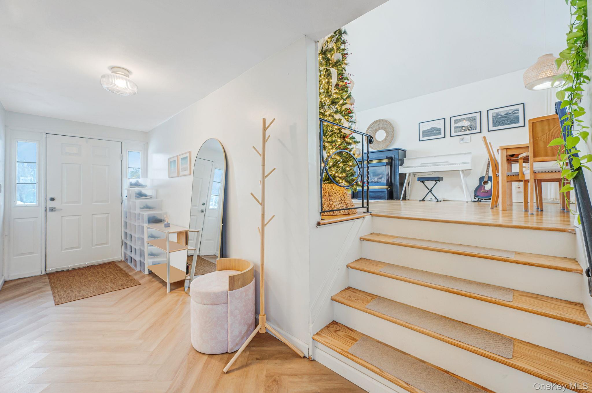 7 Seneca Drive, Commack, NY 11725