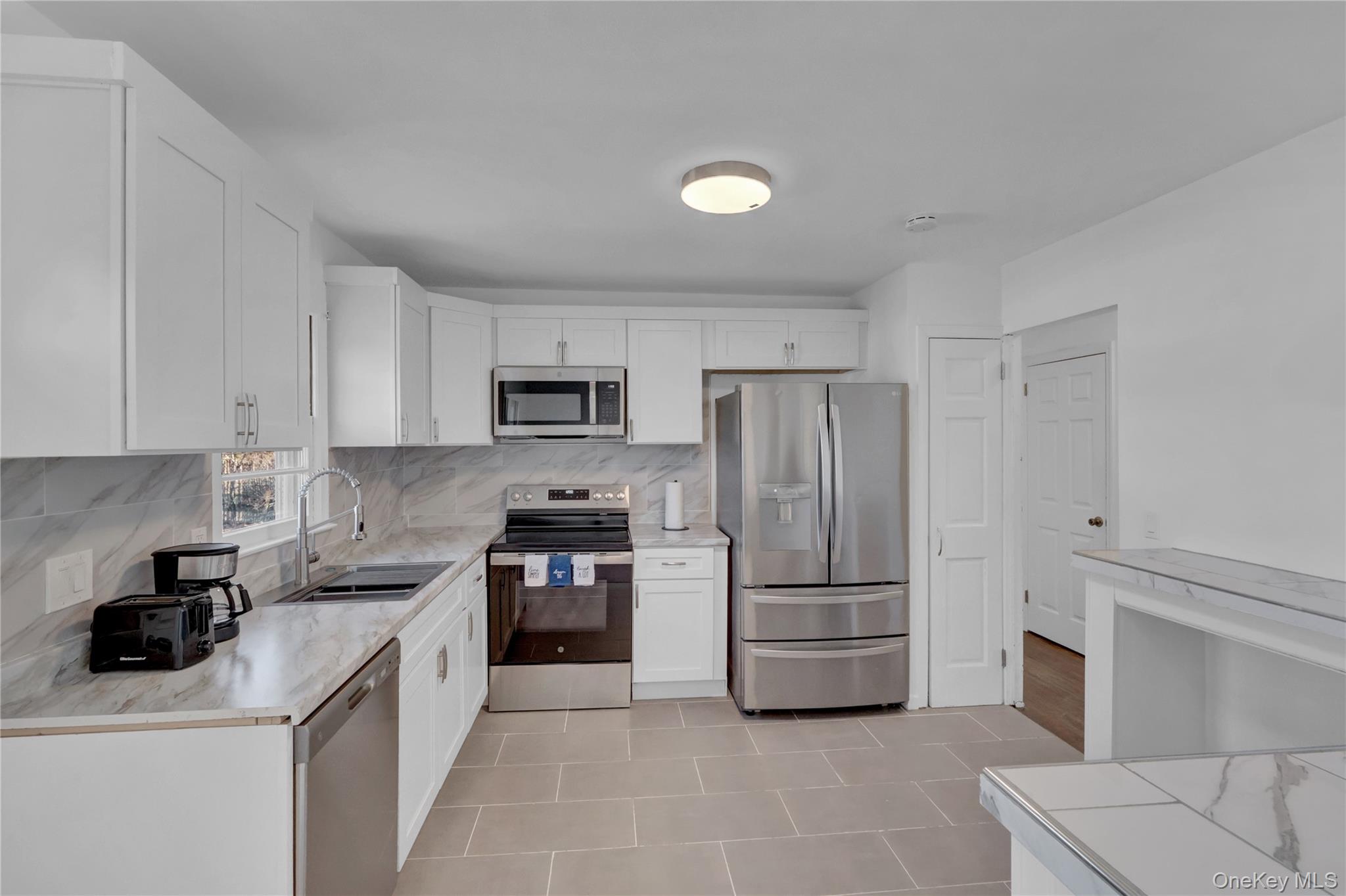 57 Middle Island Road, Medford, NY 11763