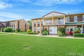 89 Artist Lake Drive, Middle Island, NY 11953