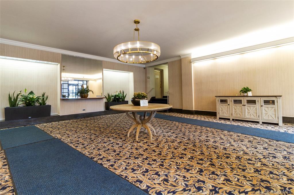 98-120 Queens Boulevard # 1G, Rego Park, NY 11374