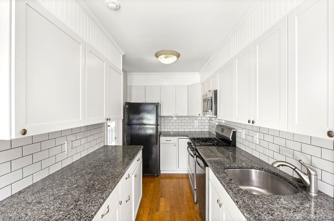 117 Leeward Lane, Port Jefferson, NY 11777