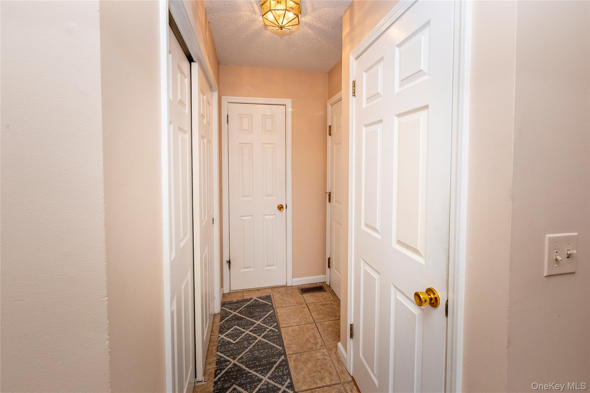 13 Cushing Green S, Pawling, NY 12564