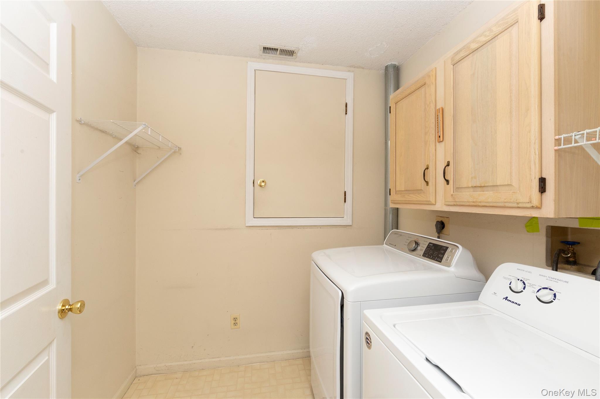 13 Cushing Green S, Pawling, NY 12564