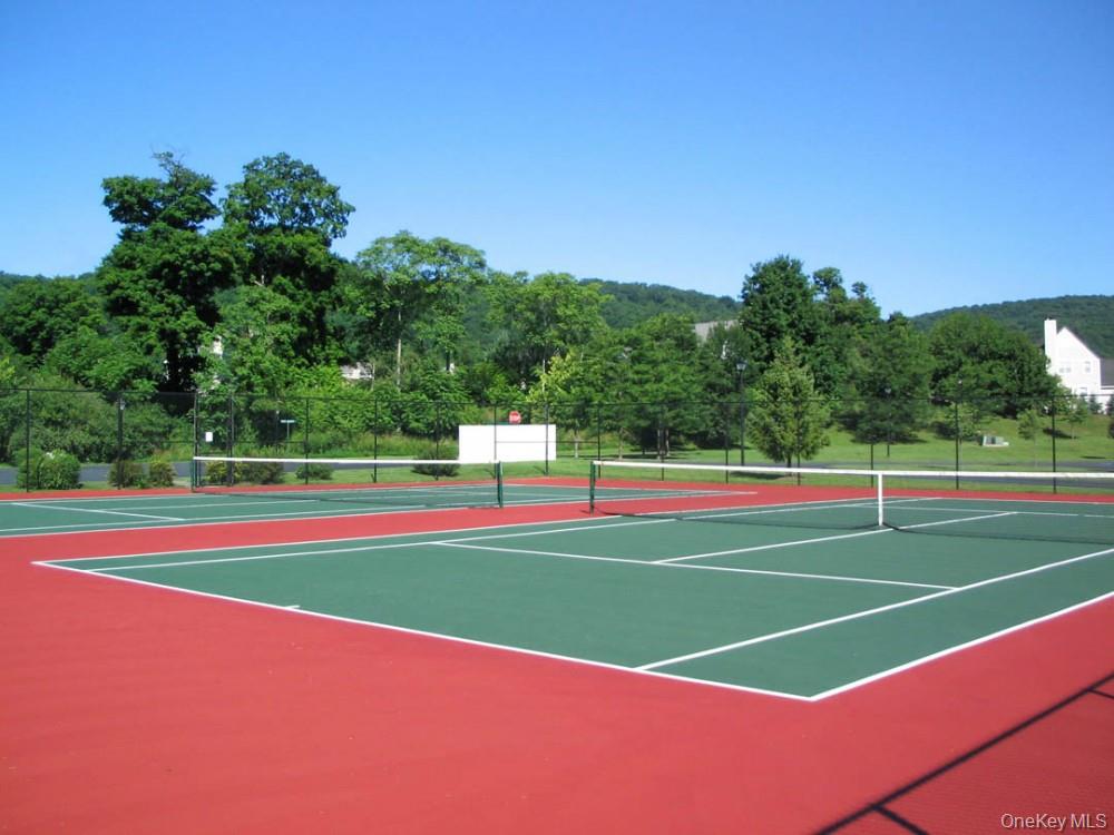 13 Cushing Green S, Pawling, NY 12564