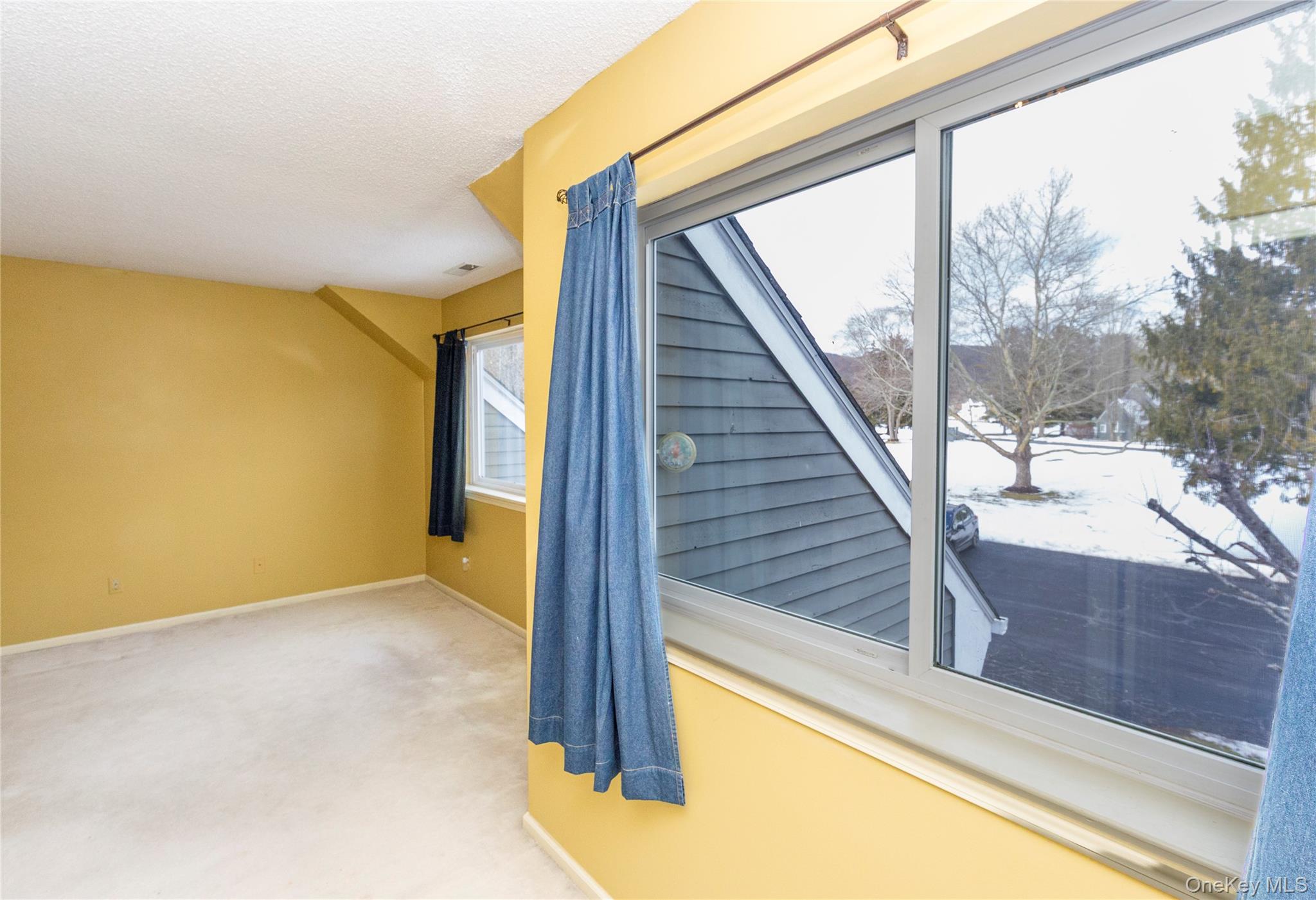 13 Cushing Green S, Pawling, NY 12564