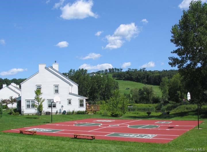 13 Cushing Green S, Pawling, NY 12564