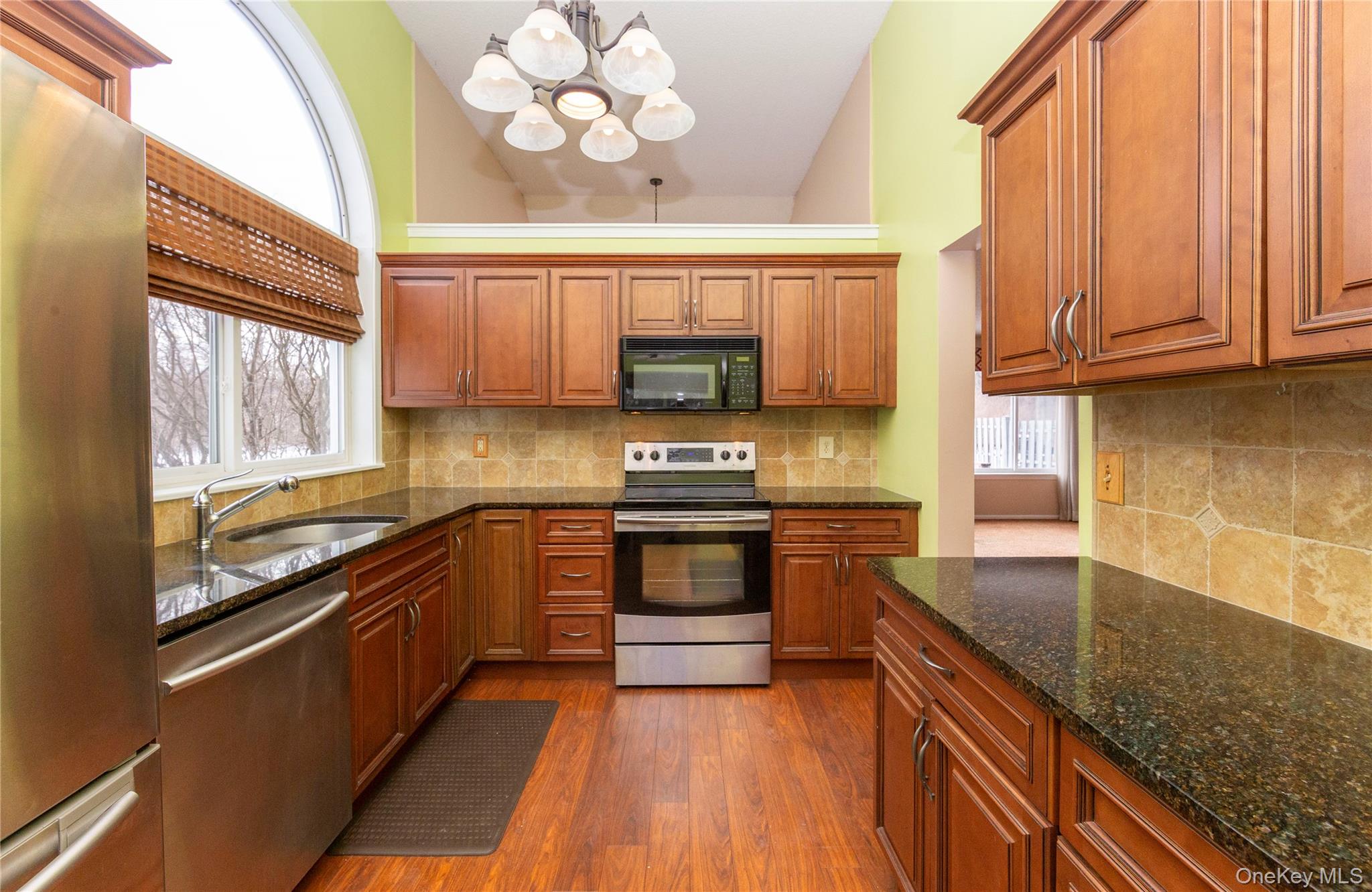 13 Cushing Green S, Pawling, NY 12564