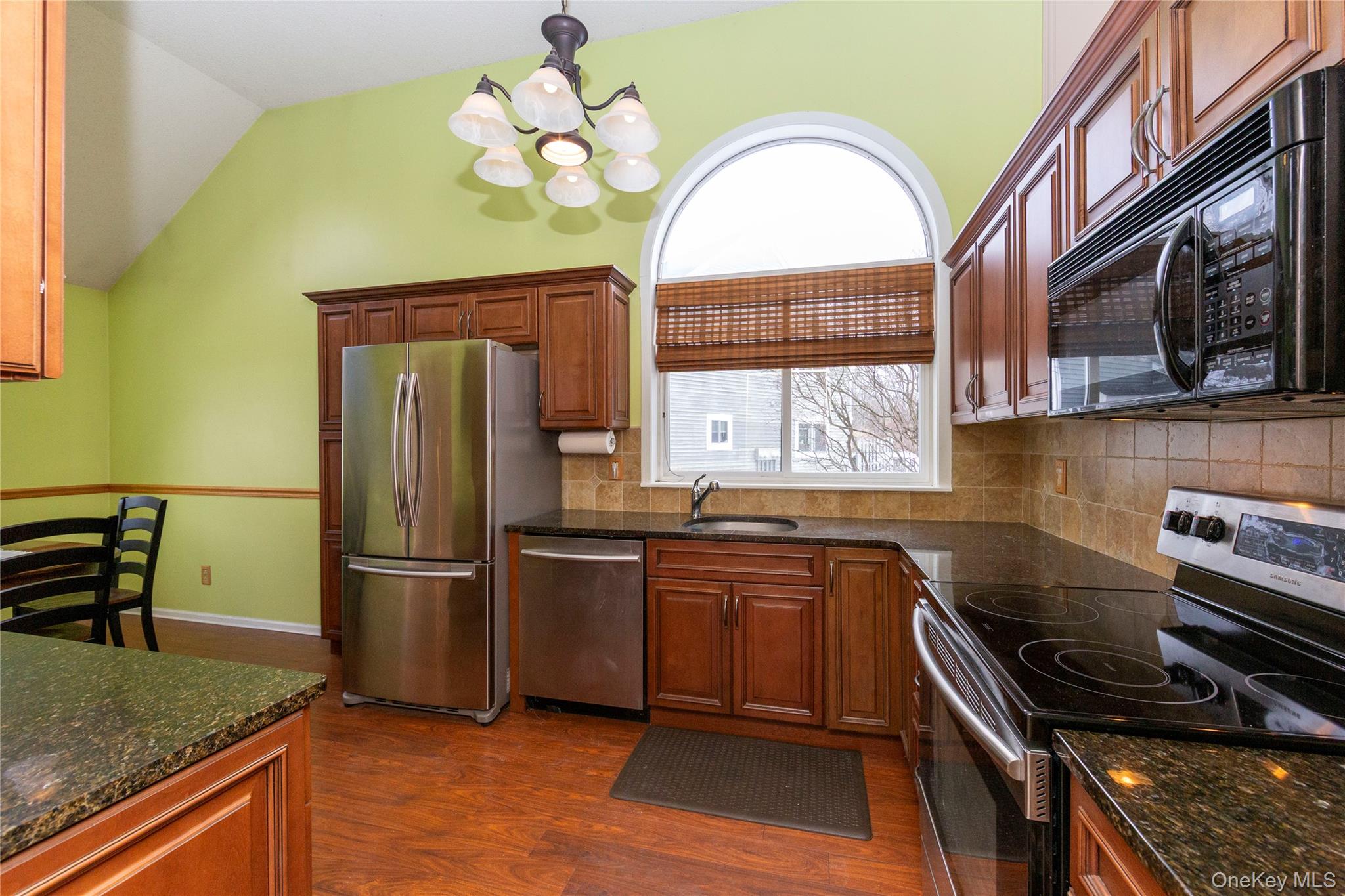 13 Cushing Green S, Pawling, NY 12564