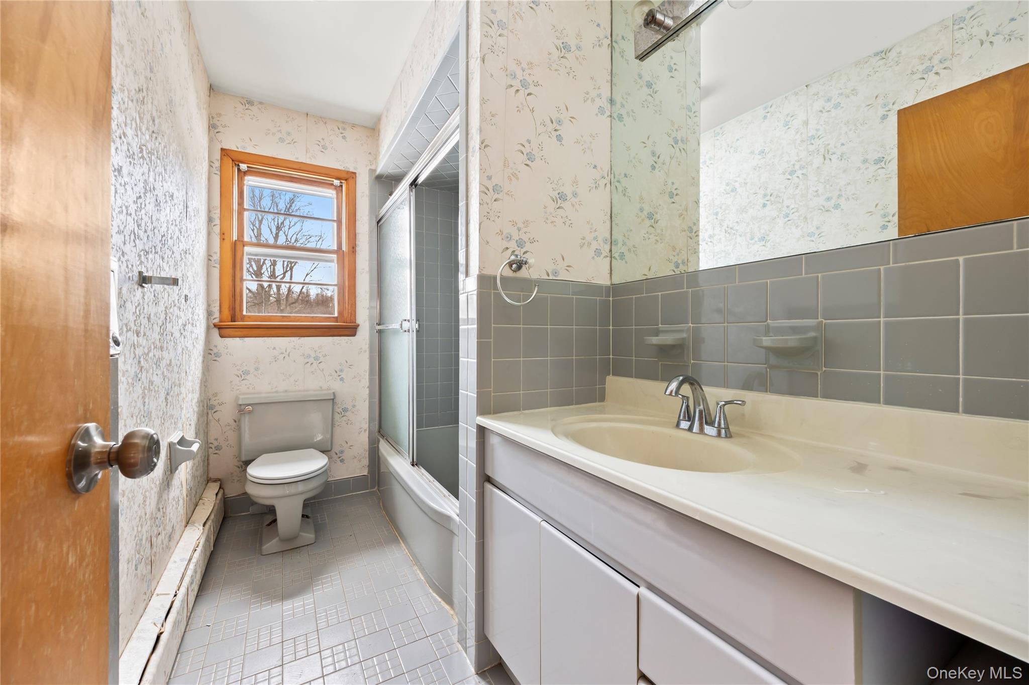 3 Anchor Road, Spring Valley, NY 10977