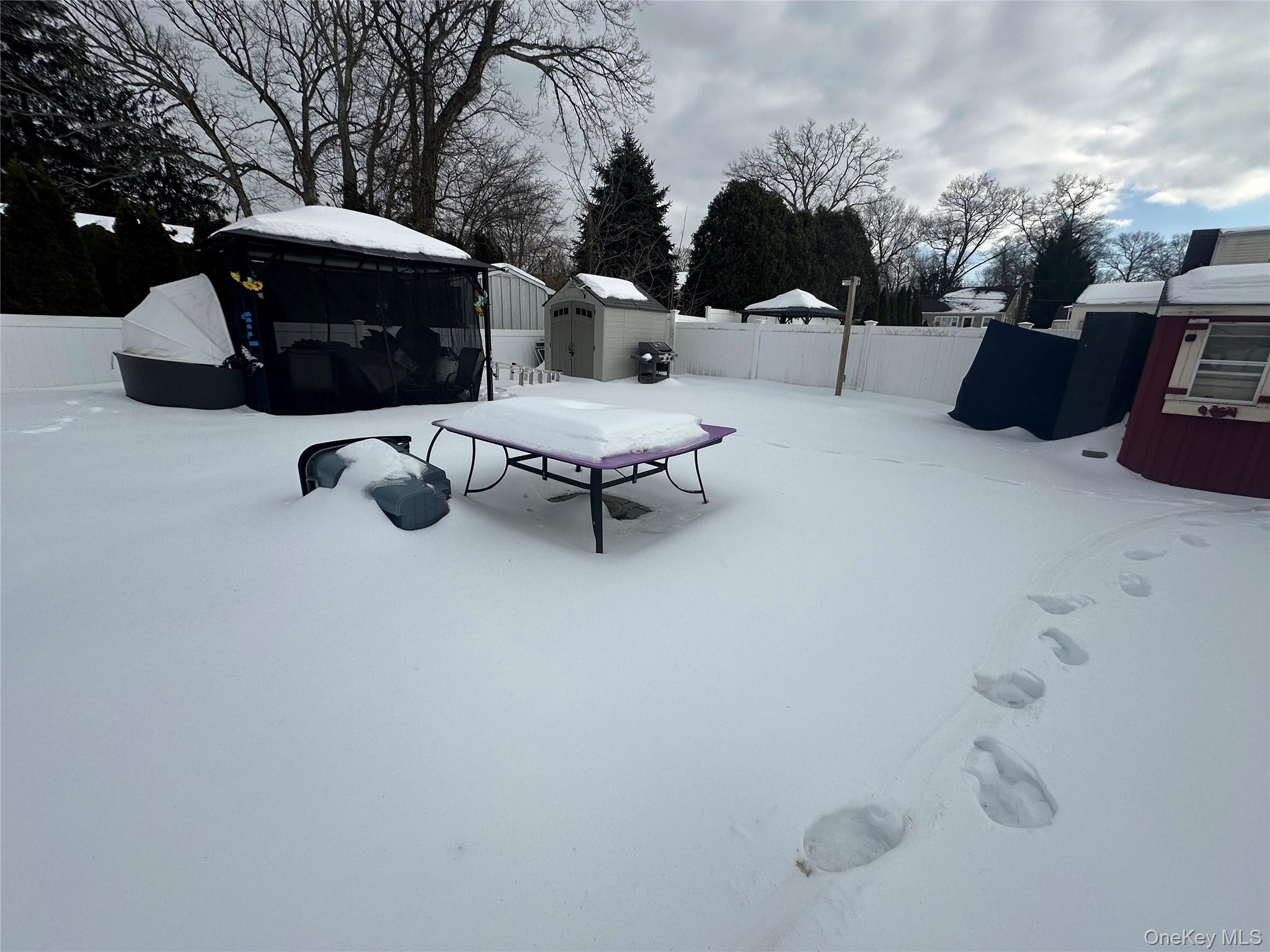 80 E 19th Street, Huntington Station, NY 11746