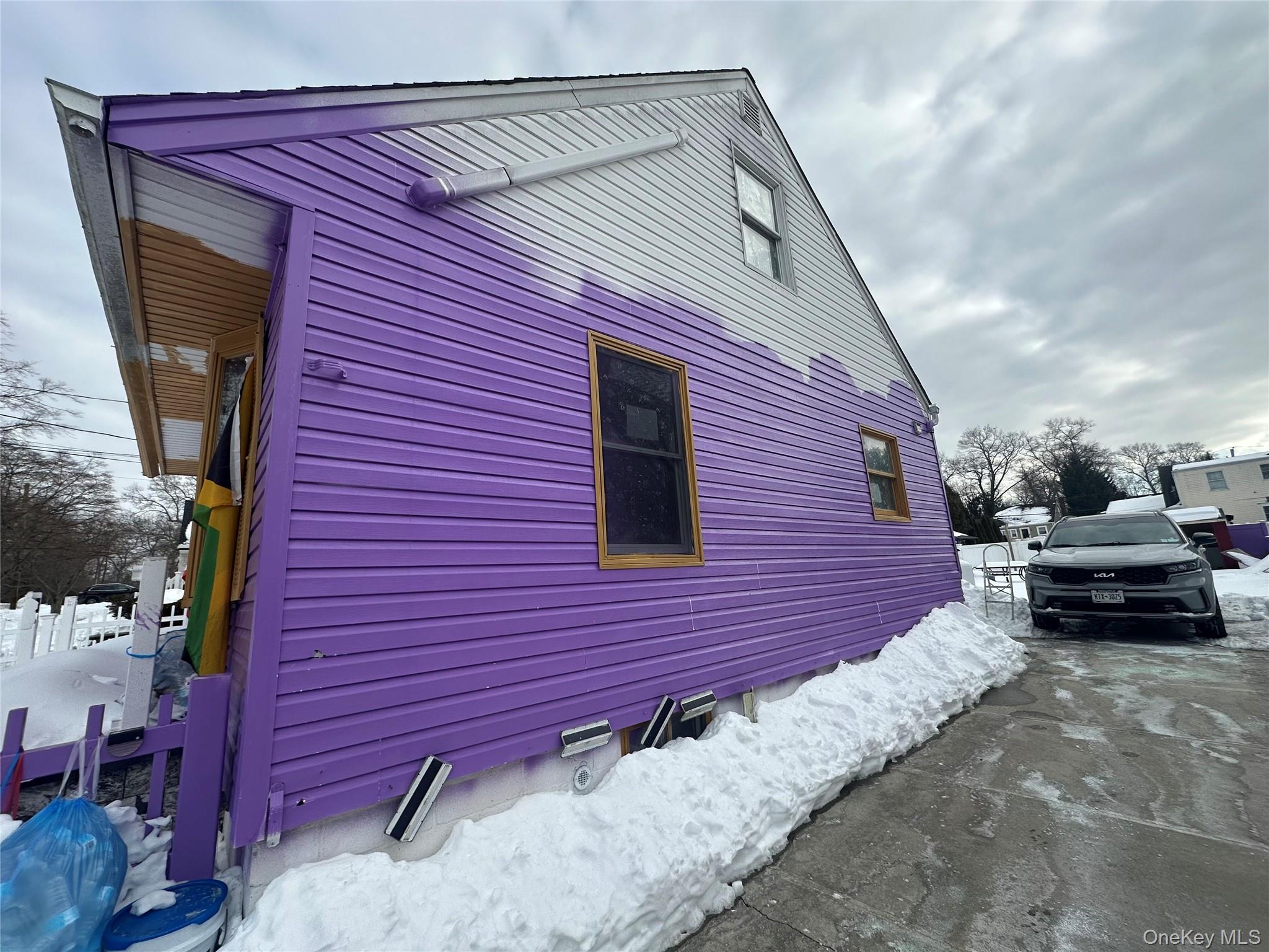 80 E 19th Street, Huntington Station, NY 11746