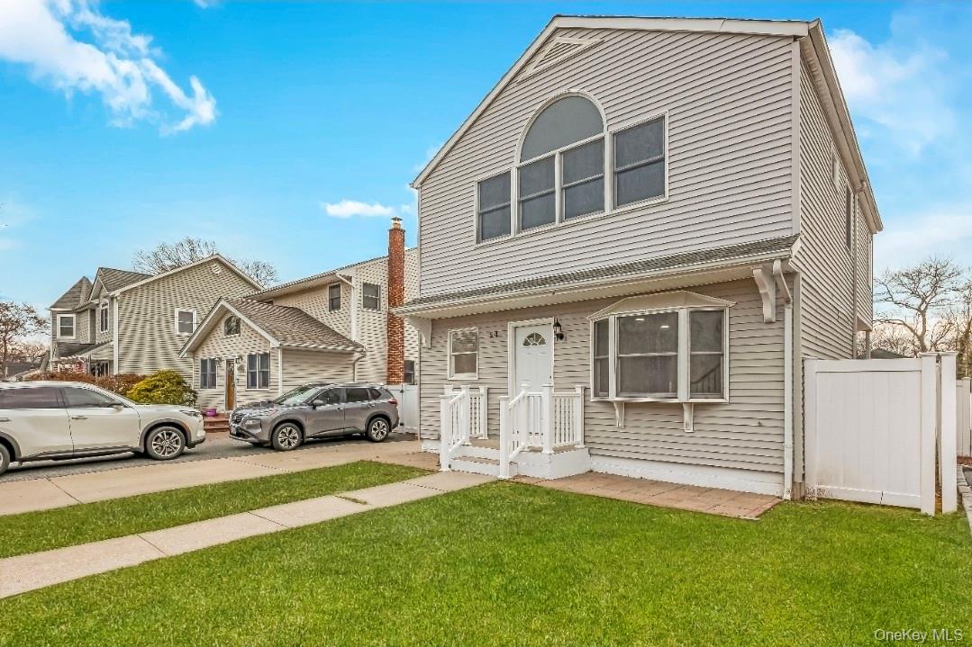 54 5th Street, Ronkonkoma, NY 11779