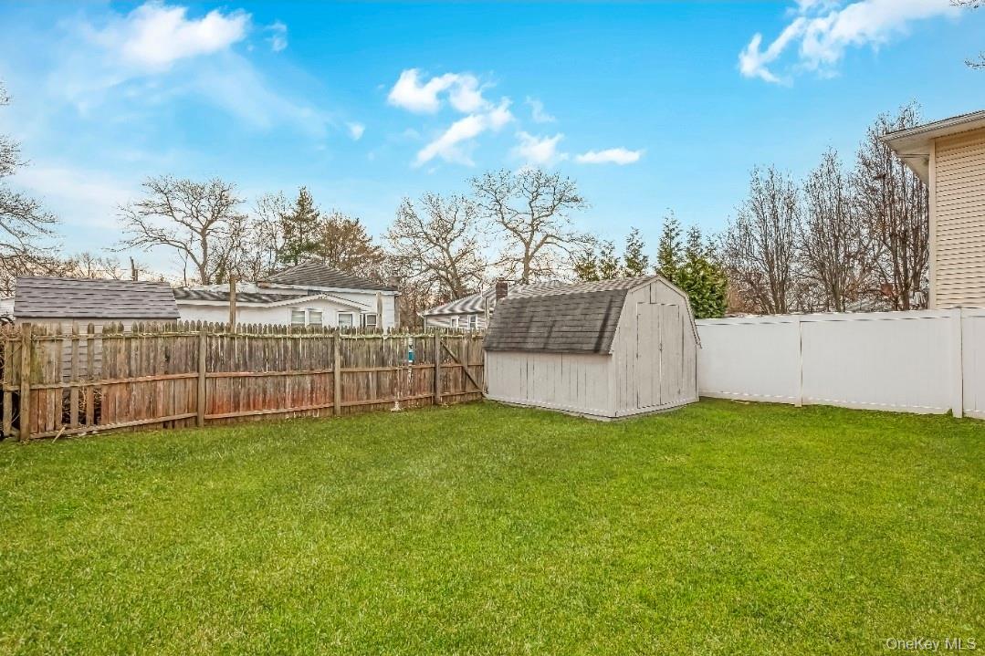 54 5th Street, Ronkonkoma, NY 11779