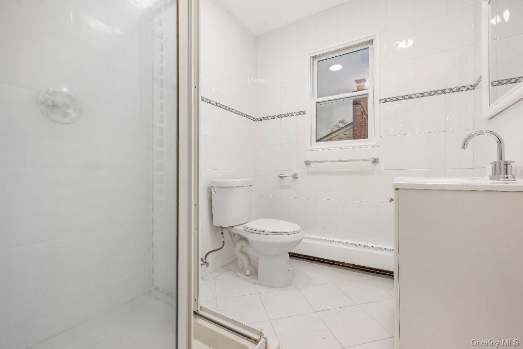 54 5th Street, Ronkonkoma, NY 11779