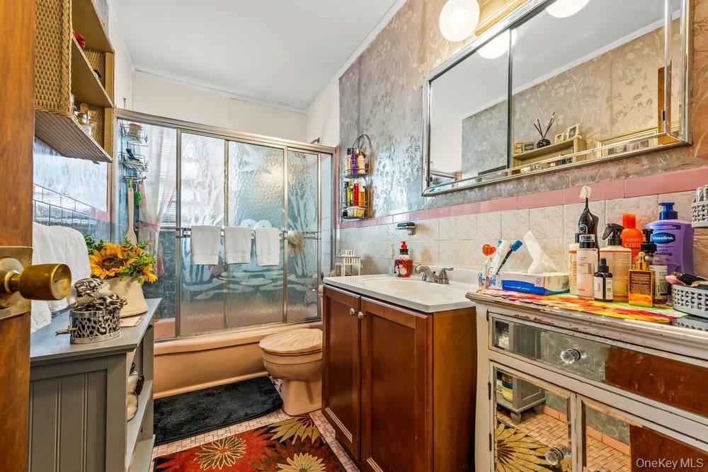 14595 221st Street, Springfield Gardens, NY 11413