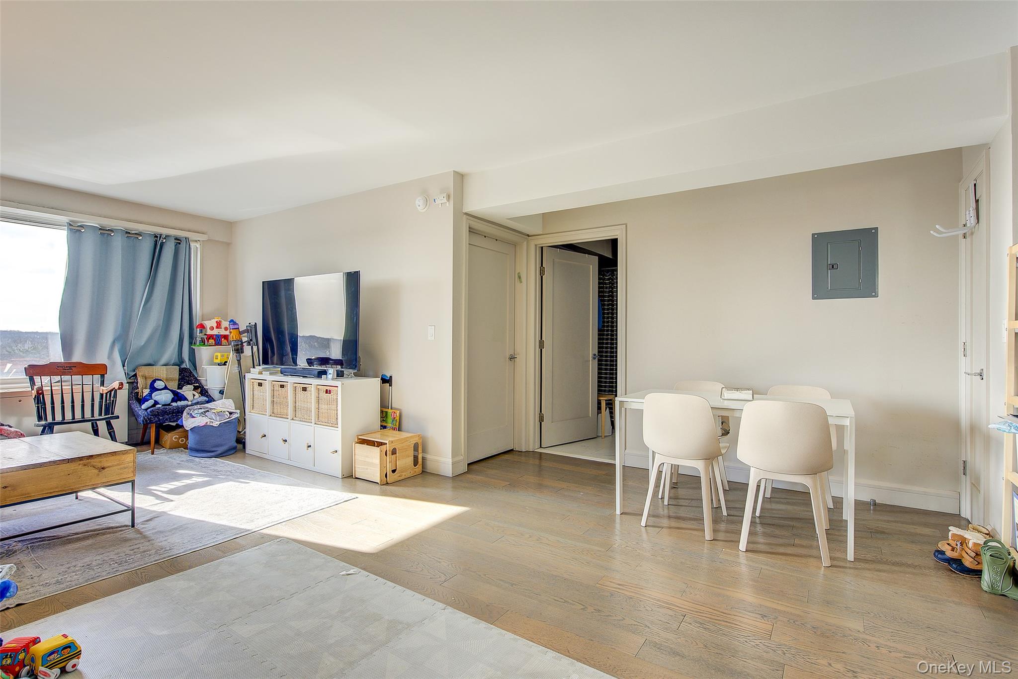 107-40 Queens Boulevard # 10A, Forest Hills, NY 11375