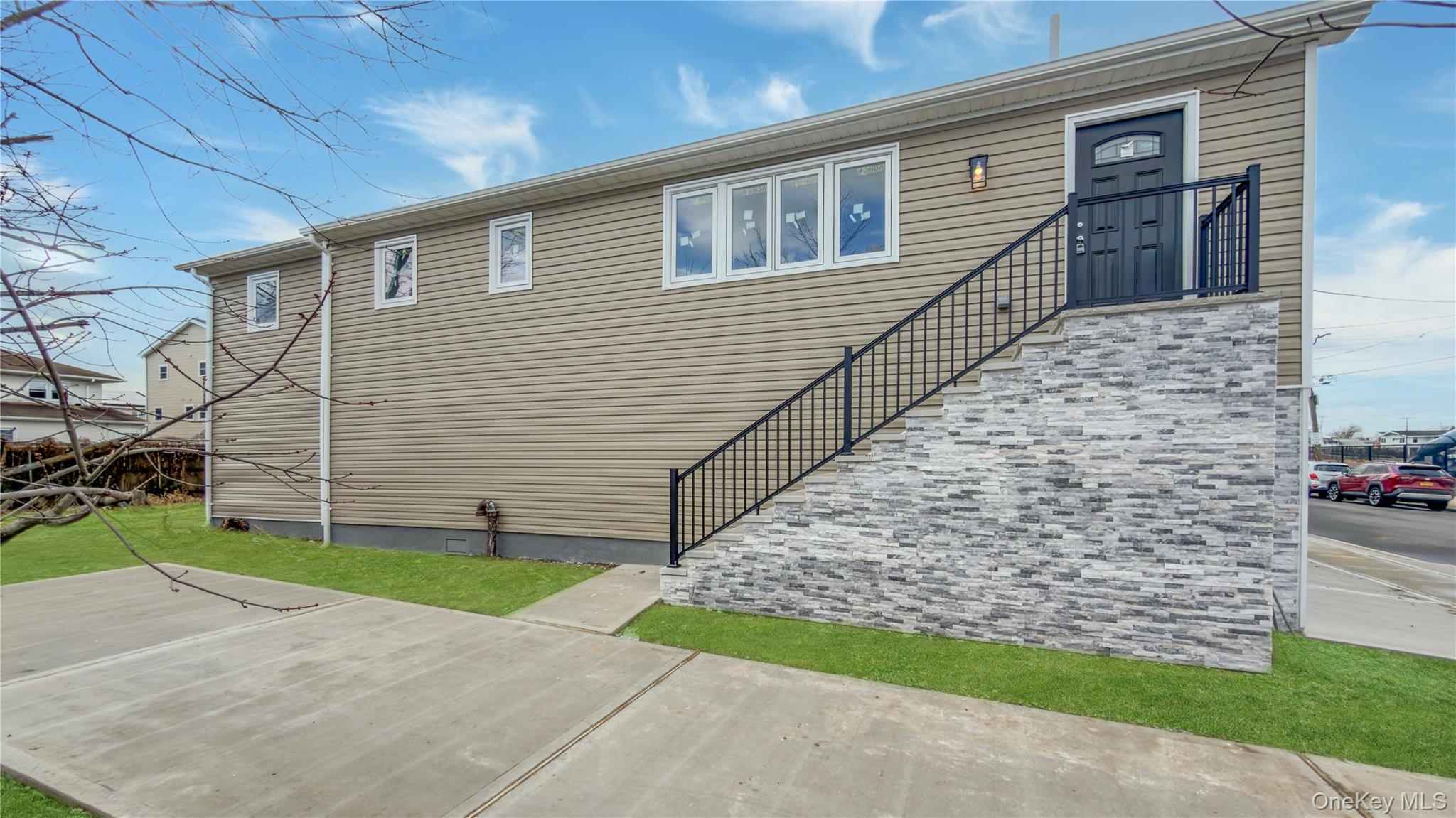 37 Deal Road, Island Park, NY 11558