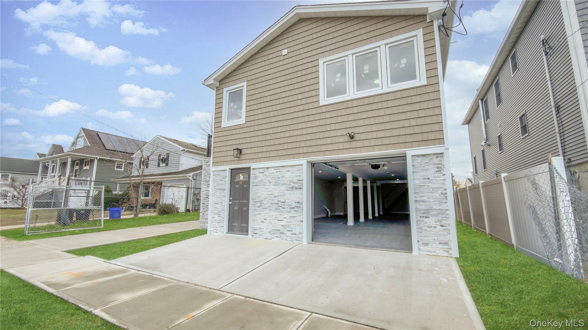 37 Deal Road, Island Park, NY 11558