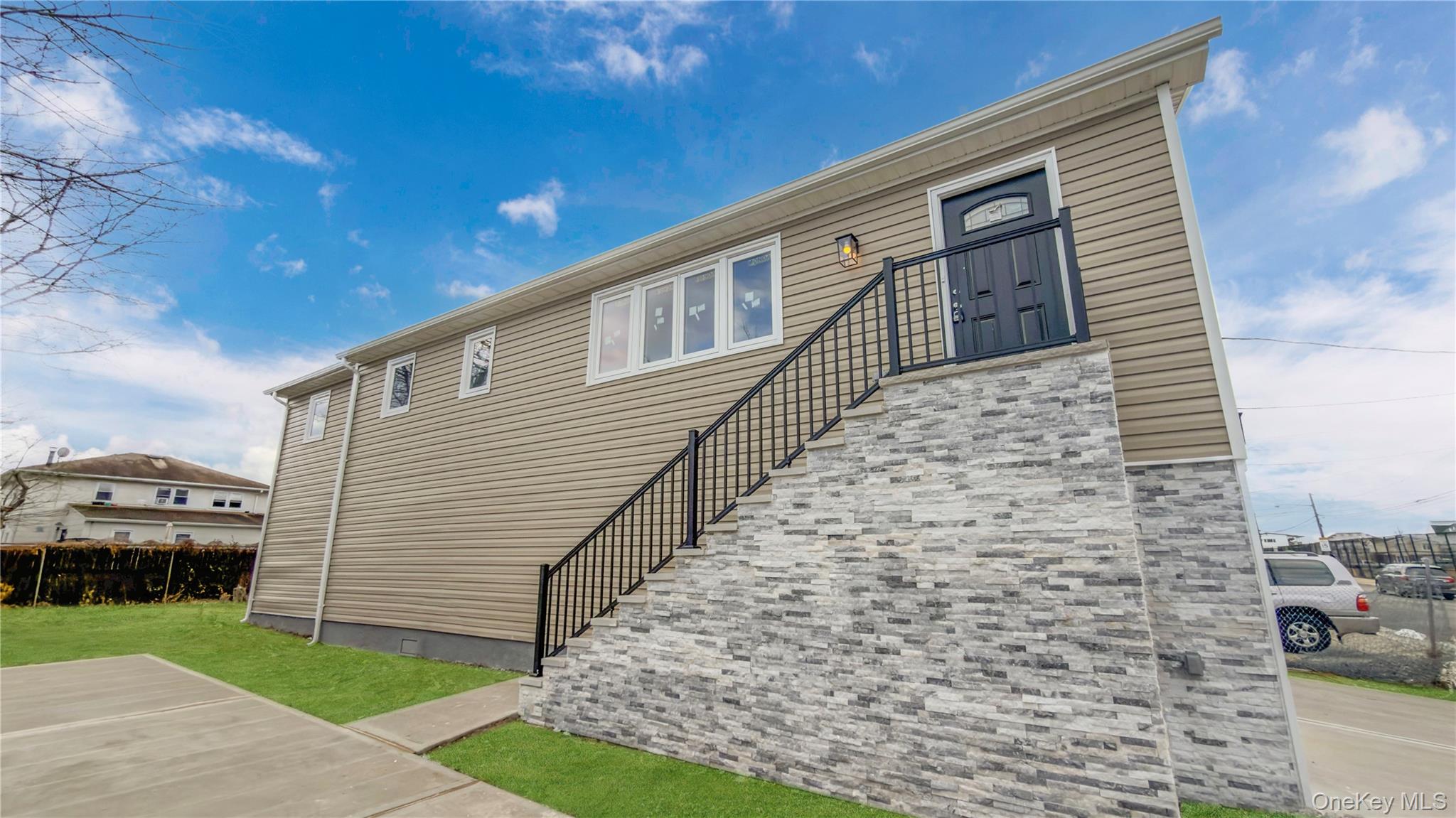 37 Deal Road, Island Park, NY 11558